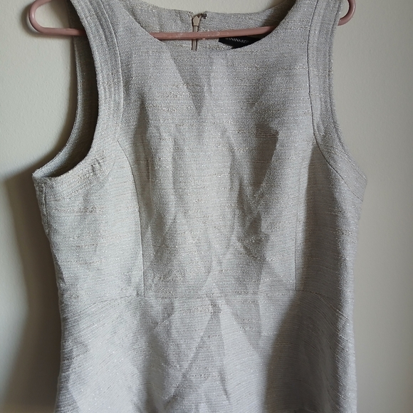 NWT Banana Republic Beige Peplum Top Size 14 Sleeveless - Picture 10 of 10